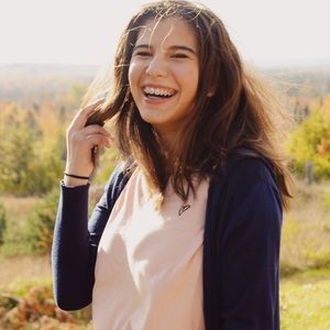 Meet your Posher, Evelyn